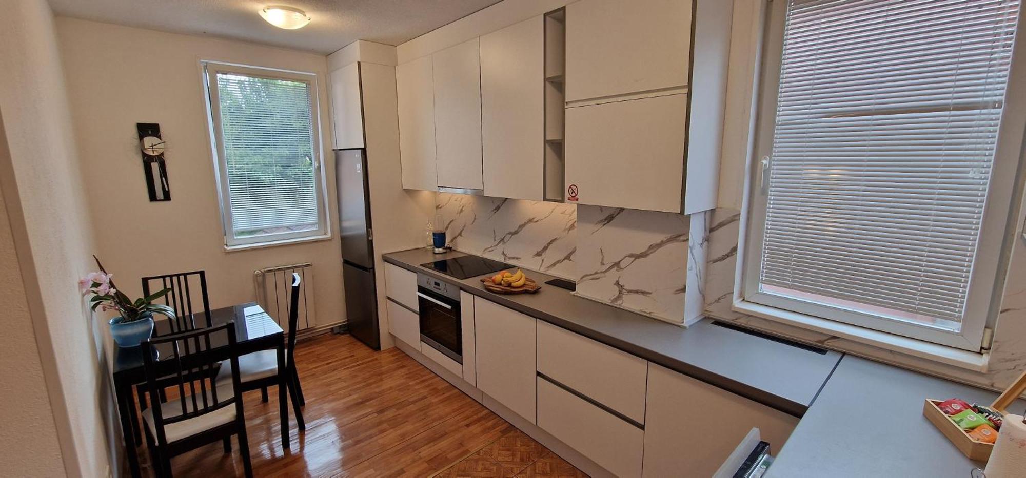 Ars Apartmán SJJ